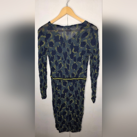 Sandwich dress,blue,yellow, black retro, med, long sleeve - Picture 10 of 16